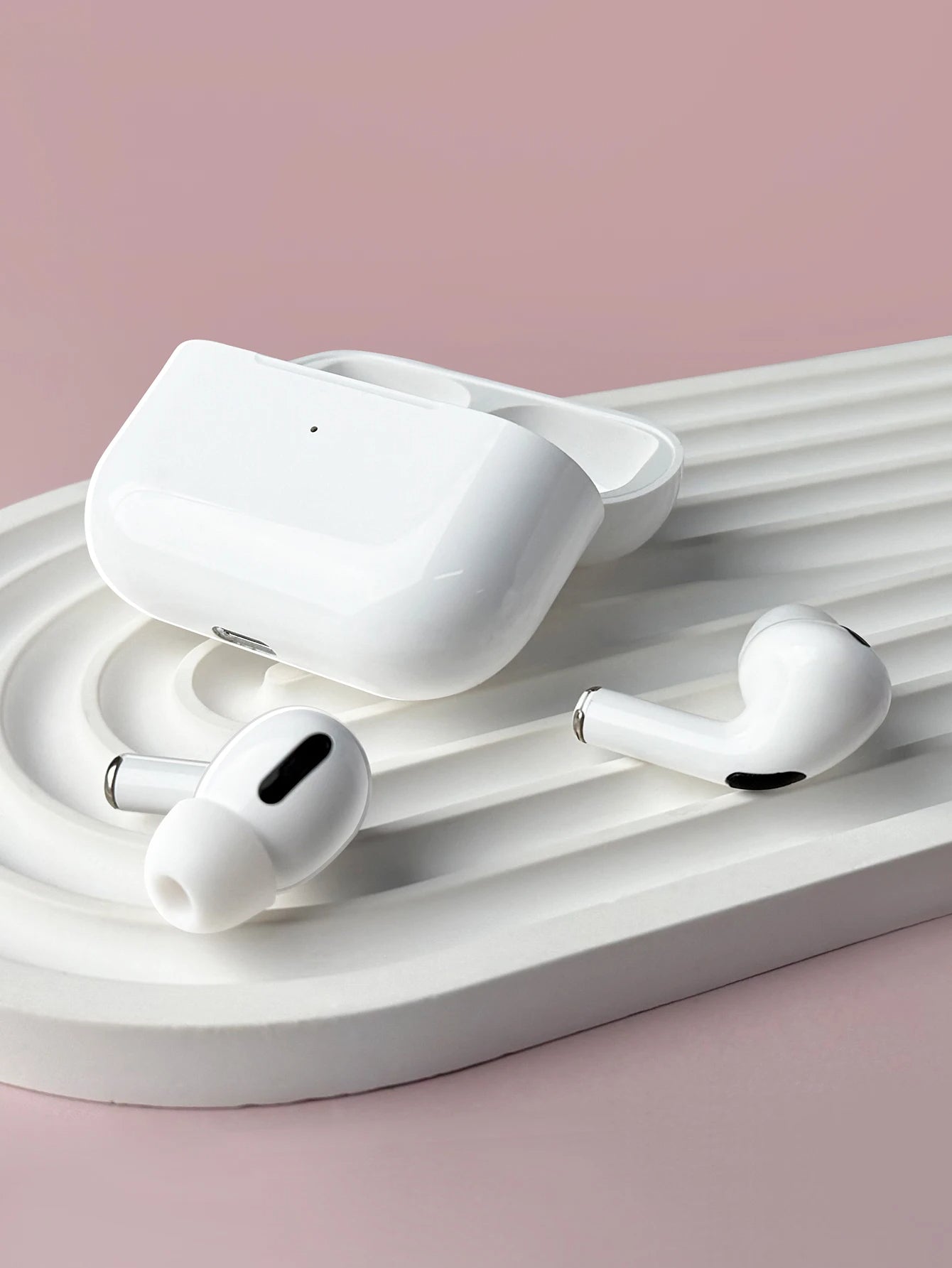 New wireless earphones for 2025, with smooth sound quality and built-in microphone, suitable for office/commuting/gaming/sports